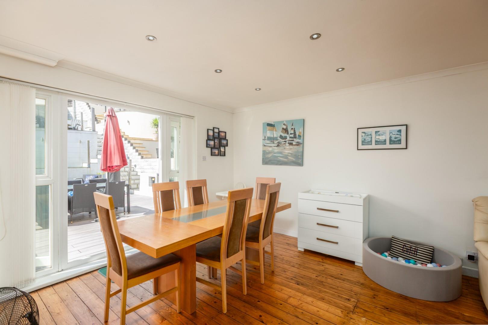 Plunch Lane, Mumbles, Swansea, SA3 4JE